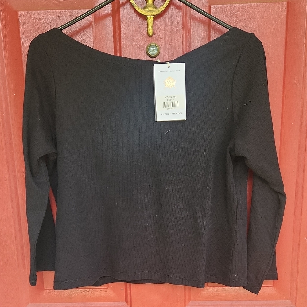 Elegant Black Ribbed Blouse